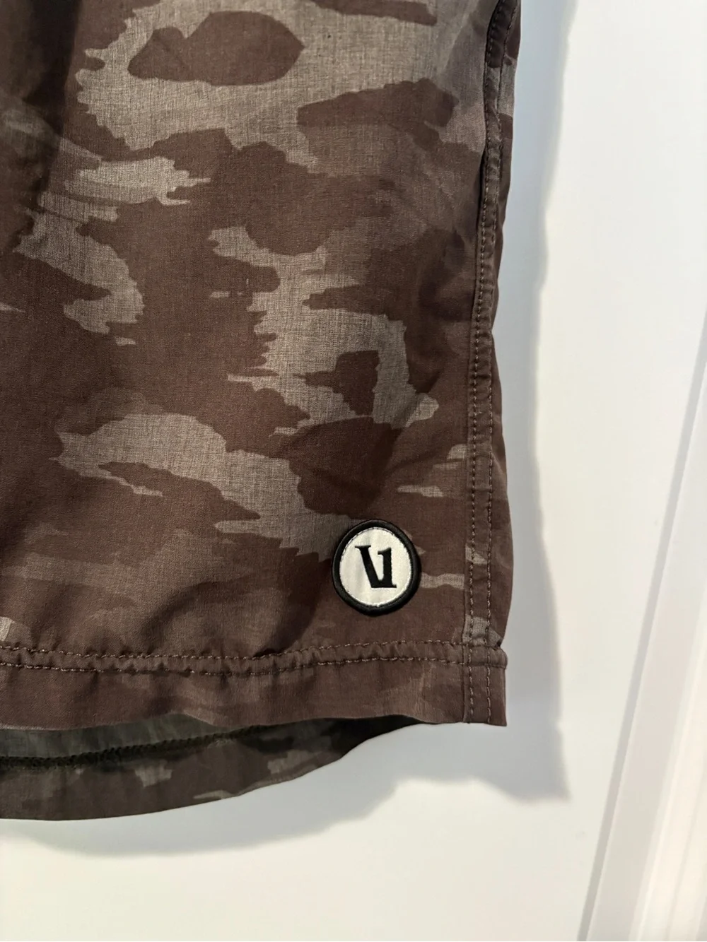 Vuori Kore Shorts Camo Men's Shorts Size Medium